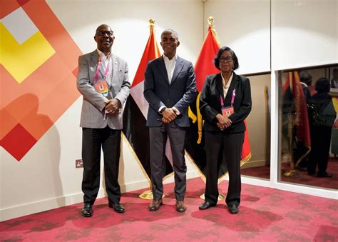 Minister Ricardo D Abreu Visits The Angolan Pavilion Angola Embassy