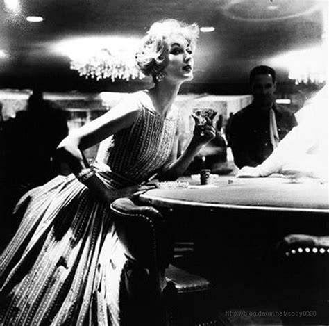 The Beauty Of Lillian Bassman Through The Looking Glass