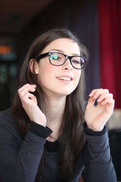 A Few Hot Girls Who Make Glasses Look Sexy Pics Izismile Com
