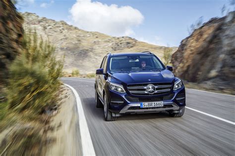 Unser engagement eine kultur des vertrauens und der zusammenarbeit zu schaffen, wird durch diese auszeichnung widergespiegelt. MERCEDES BENZ GLE (W166) specs & photos - 2015, 2016, 2017 ...