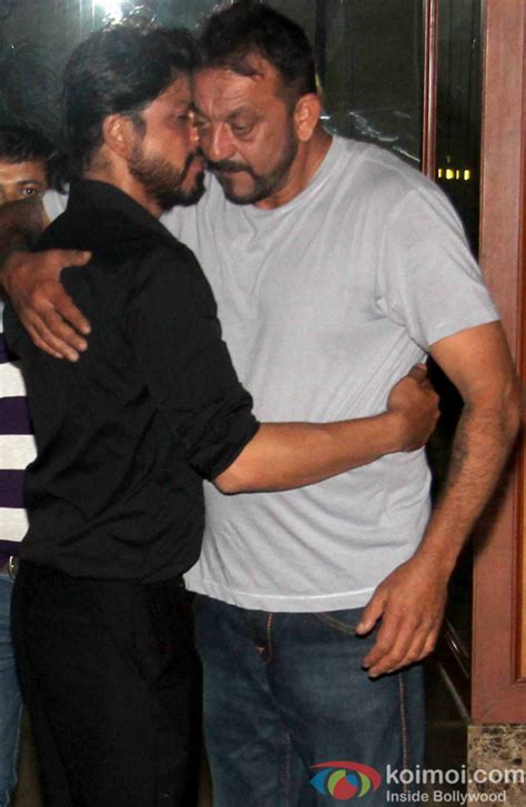 Shah Rukh Khan Honey Singh Jackie Shroff Meet Sanjay Dutt Photos Koimoi