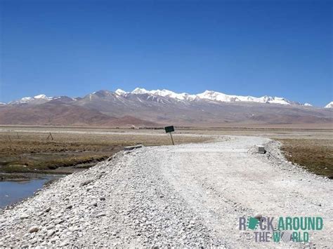 Start studying gewässer und gebirge asiens. Straße mit Blick auf das Himalaya-Gebirge | Weltreise blog, Weltreise, Reisen