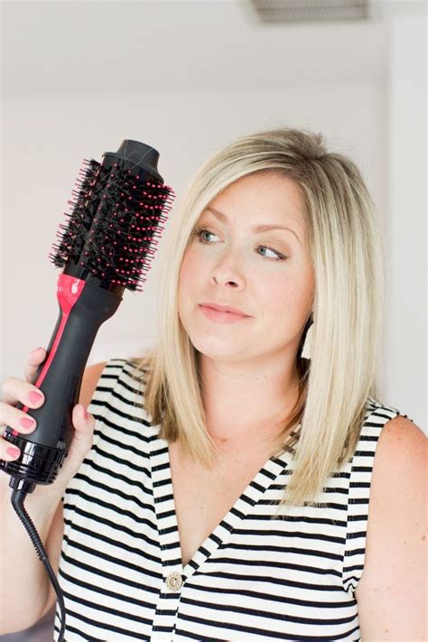 Does This Blow Dry Brush Work Round Brush Hair Dryer Blow Dry Brush Blow Dry Hair For Volume