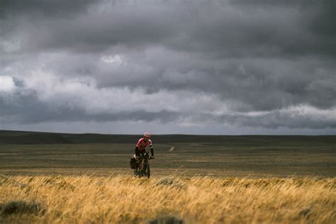 Lachlan Morton Finishes Tour Divide in 12.5 Days! - BIKEPACKING.com
