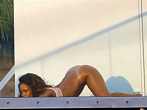 Thefappening Rihanna Nude 24 Photos The Fappening