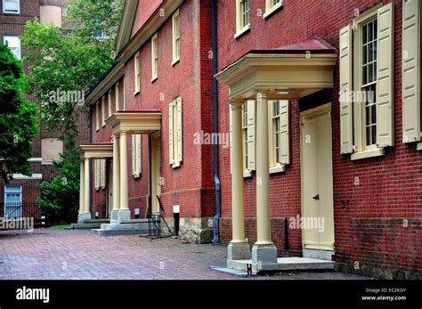Philadelphia Street 18th Century Hi Res Stock Photography And Images