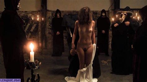 Sexy Manon Pages Nude Bush In The Demonologist