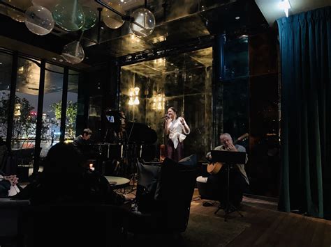 It is also based on burley tobacco, but with a virginia touch added to it. Classy Jazz Bar - Darkside Bar @ Rosewood Hotel Hong Kong ...