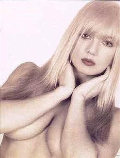 Adorable Babe Traci Lords Showing Her Big Nude Boobs Porn Pictures Xxx