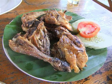 Resep ayam bakar taliwang, merupakan salah satu resep masakan khas pulau lombok yang gurih dan pedasnya mantap. Ayam Taliwang - Wikipedia