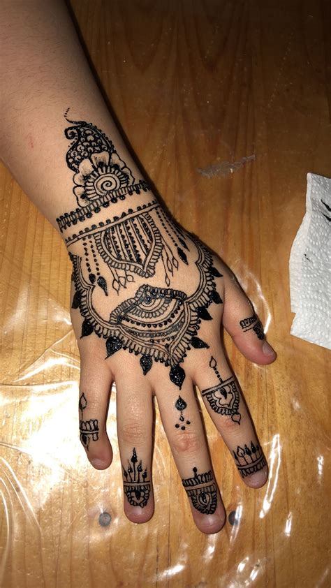 8 reviews of indy henna i was first introduced to henna by pam at a yelp event. Pin by Kareshma Bansie on Henna | Hand henna, Henna hand ...