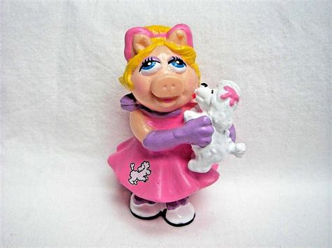 Nos Jim Henson Muppets Miss Piggy Wearing Poodle Dress And Foo Foo