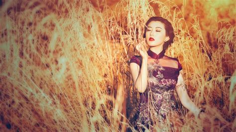 Download Traditional Costume Plant Brunette Lipstick Model Woman Asian 4k Ultra Hd Wallpaper By