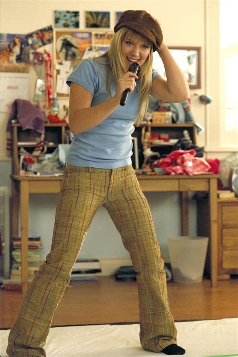 Best Style Moments From The Lizzie Mcguire Movie Popsugar Fashion Uk