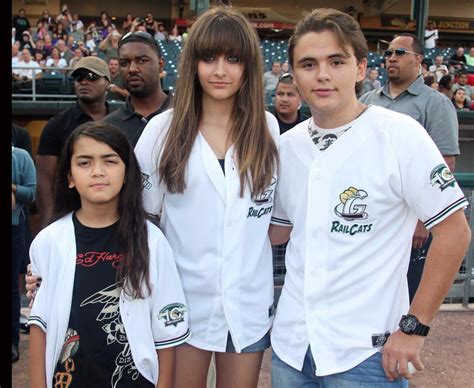 In 2002, prince michael jackson ii (nicknamed blanket), michael jackson's third child, was born, the same year his father won his 22nd american the mother's identity is unknown, but jackson has said the child was the result of artificial insemination from asurrogate mother and his own sperm. Michael Jackson son Blanket, 15, 'lives alone' - sparking ...