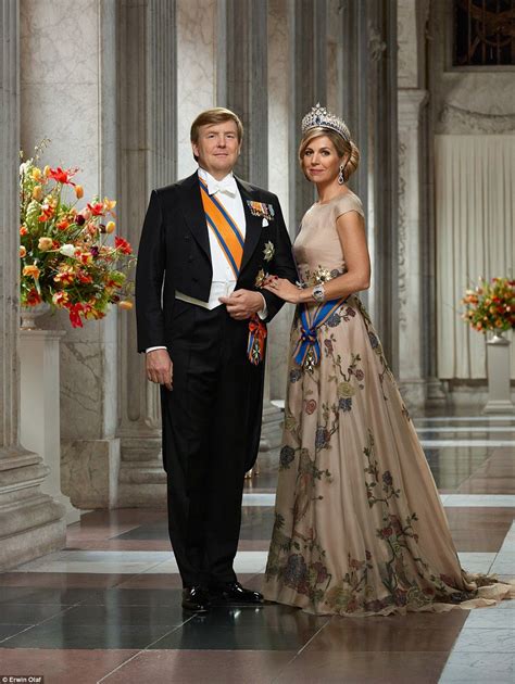 dutch royals mark king willem alexander s fifth year on the throne vestido invitada boda dia