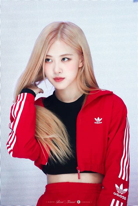 Pin on Rosé Blackpink