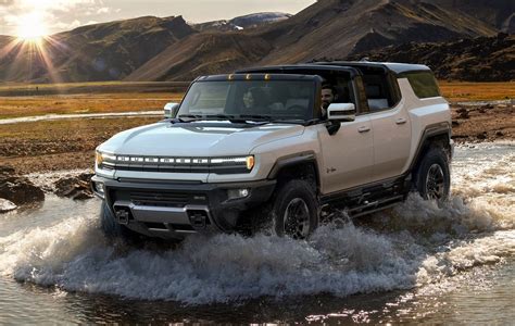 Gmc Reveals Suv Version Of New Hummer Ev For My2024 Performancedrive