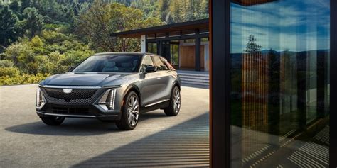 General Motors Debuts 2023 Cadillac Lyriq The Ev Report
