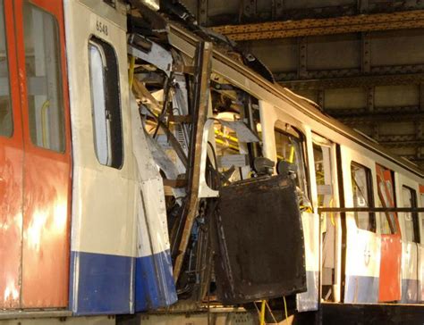 Terror En El Metro Londinenses Recuerdan Los Atentados De 2005 Cnn