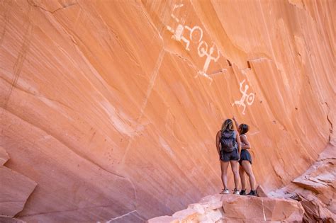 Utah Road Trip To See Ancient Petroglyphs And Pictographs Visit Utah