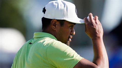 Tony Finau Ties His Career Low With Eight Under 62 For Big Early Lead