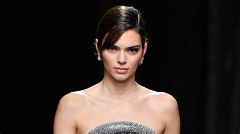 Kendall Jenner Takes Over The Runways Entertainment Tonight