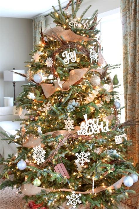 30 Easiest Natural Christmas Tree Decorations Ideas Magment