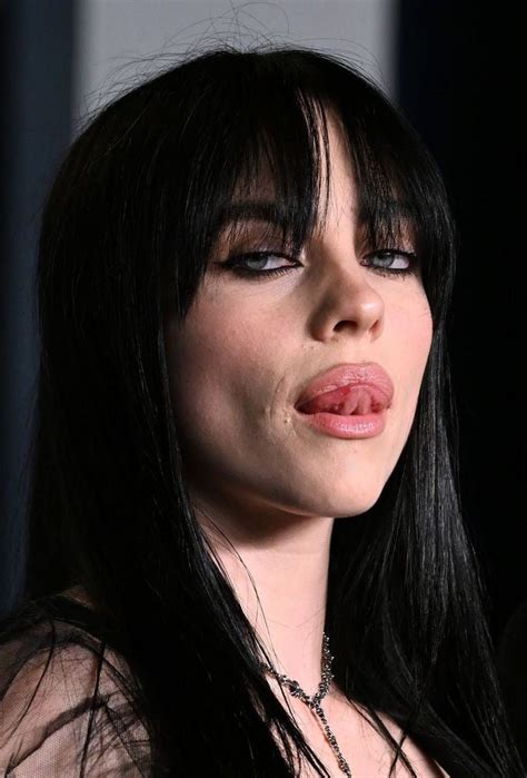 Billie Licking Her Plump Lips Rbillieeilish1