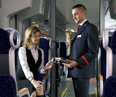 Zugbegleiter — schaffnerin bei der zugabfertigung als schaffner wurde ursprünglich der. BIC.at - Zugbegleiter*in