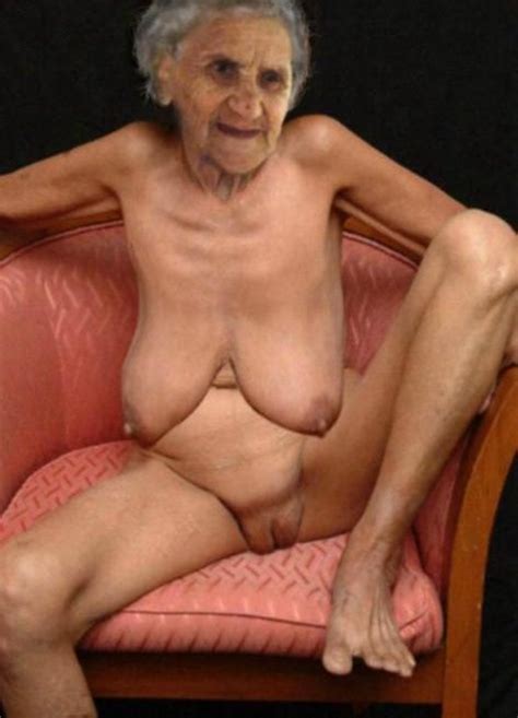 Ht19 In Gallery Grannyoma Hanging Tits Picture 19