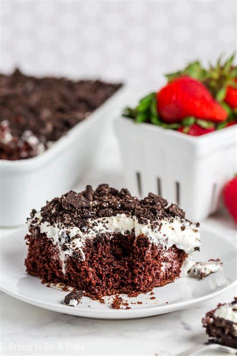One of the best cakes i've this oreo cake has two layers a rich, moist chocolate cake filled and covered in a light oreo whipped cream frosting! Oreo poke cake recipe - oreo poke cake with oreo pudding