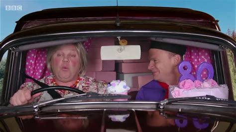 Cbeebies Gigglebiz Dina Lady And Tommy Tummy Deliver An 80th Birthday