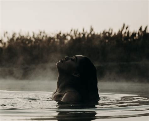Cómo Hacer Skinny Dipping Para Mujeres She Explores Life Trend Repository