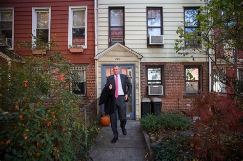 De Blasio Says Hell Move To Gracie Mansion The New York Times