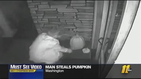 Must See Videos Thief Steals Pumpkin From 7 Year Old Abc11 Raleigh