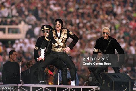 Michael Jackson Show Photos And Premium High Res Pictures Getty Images