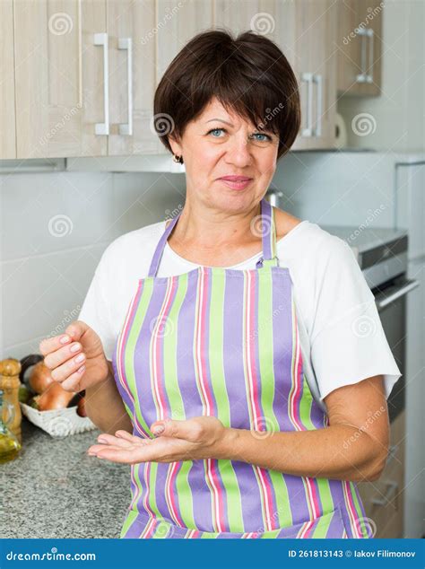 Smiling Mature Woman Kitchen Stock Image Image Of Preparing Veggies