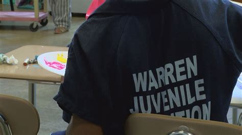 Warren County Juvenile Detention Center Offers Art Program