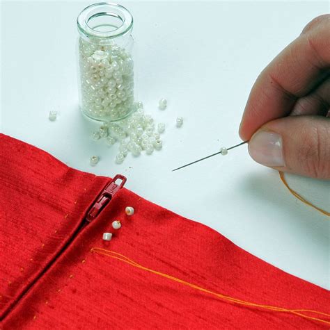 But it's so straightforward and simple and offers so much control throughout the process that it winds up being more. A Hand-Picked Zipper is Worth the Effort | Zipper tutorial ...