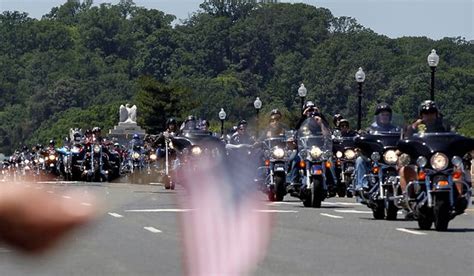 Hundreds Of Thousands Of Bikers Rumble Into Dc For Rolling Thunder