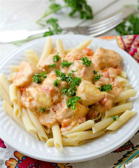 Believe it or not, this dish is so decadent thanks to cashew cream, not milk. Chicken Breast In Sour Cream Sauce - Bunny's Warm Oven