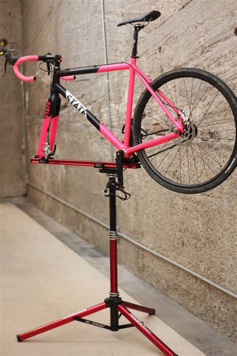Wrench Your Ride: Feedback Sports' Portable Bike Stand | GearJunkie