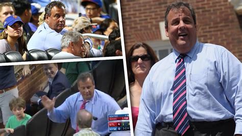Chris Christie Catches Foul Ball At The Mets Game And Gets Booed