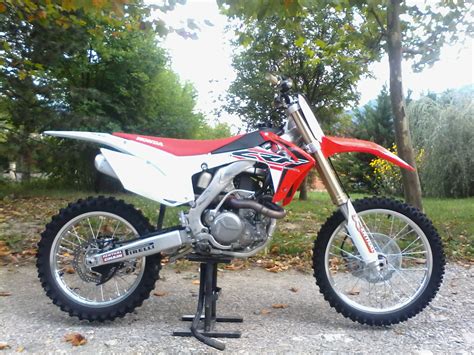 The crf450r incorporates numerous changes throughout the engine for 2015 to yield higher performance, added durability and an extra. Vends HONDA 450 CRF de 2015 - Annonce MX Circuit.fr