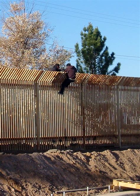 The New Hollow Earth Insider Us Mexico Border Wall Prototype Goes Up