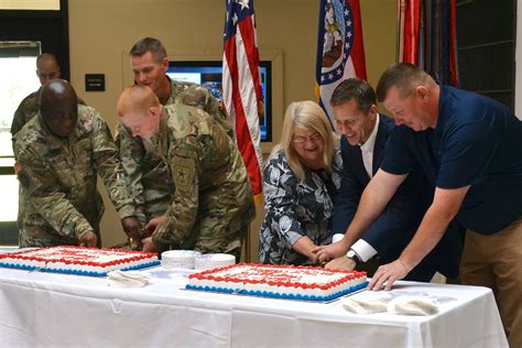 Missouri Governor Celebrates Armys 242nd Birthday With Fort Leonard