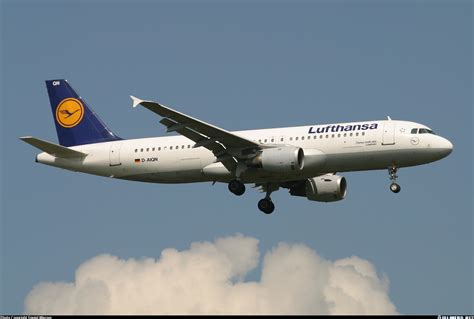 Airbus A320 211 Lufthansa Aviation Photo 0269459