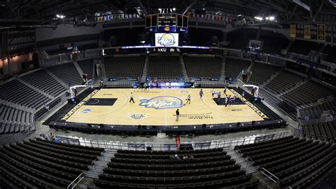 Uc Will Play 2017 18 Basketball Season At Bbandt Arena