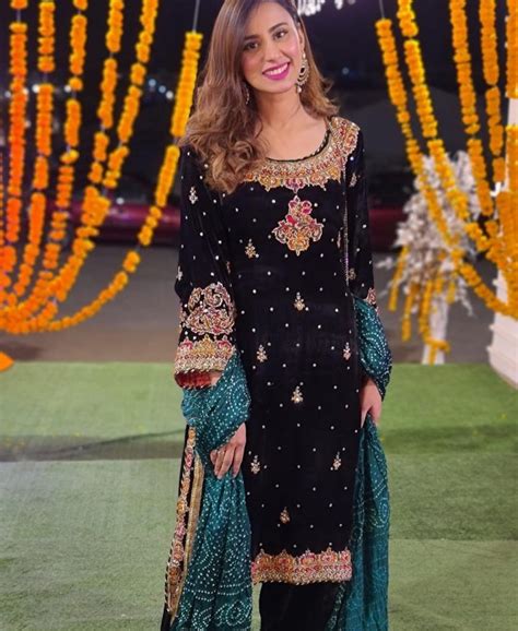 View the profiles of professionals named madiha naqvi on linkedin. Madiha Naqvi Beautiful Pictures | Reviewit.pk